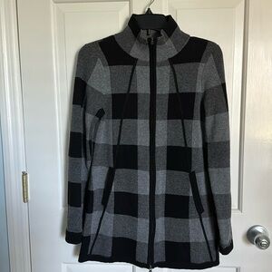 Adrienne Vittadini Small grey/black plaid sweater, double zippers, pockets